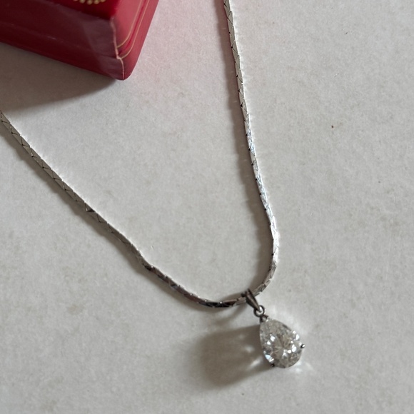 Moissanite teardrop diamond pendant & silver necklace choker, diamonds-like gem - Picture 2 of 14
